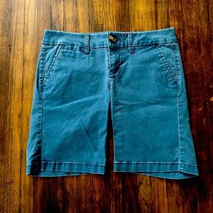 AE stretch Bermuda shorts - blue/teal khaki